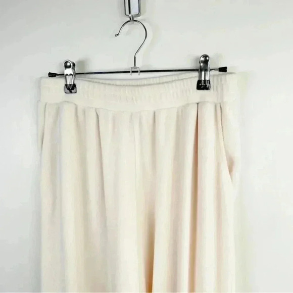 NAP Loungewear Ivory Fleece Oversized Sweatshirt Hoodie And Jogger Pants Set - Picture 10 of 13